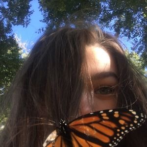 Meet your Posher, Danielle